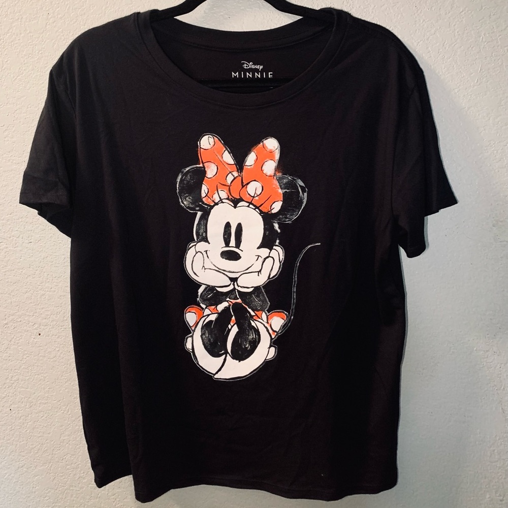 Black Minnie Mouse tee
